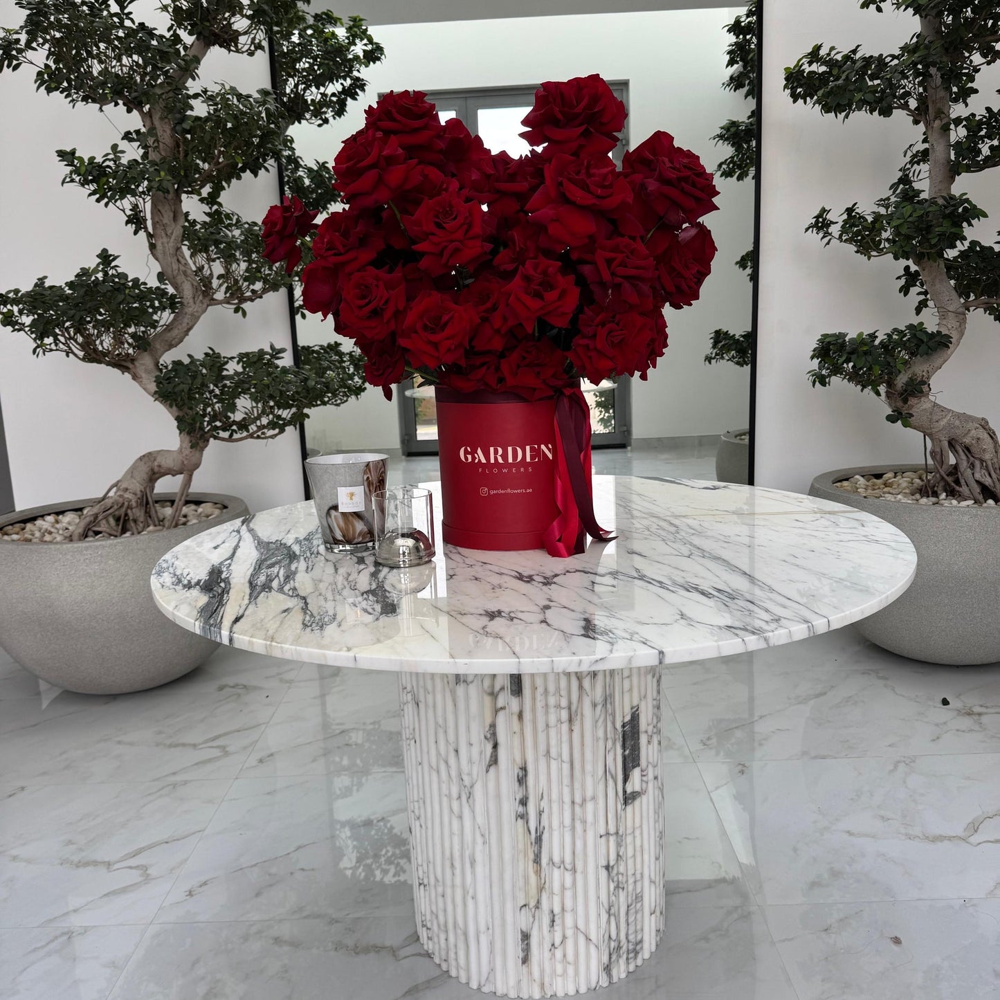 Arabescato Round Entrance/ Dining table 120x75